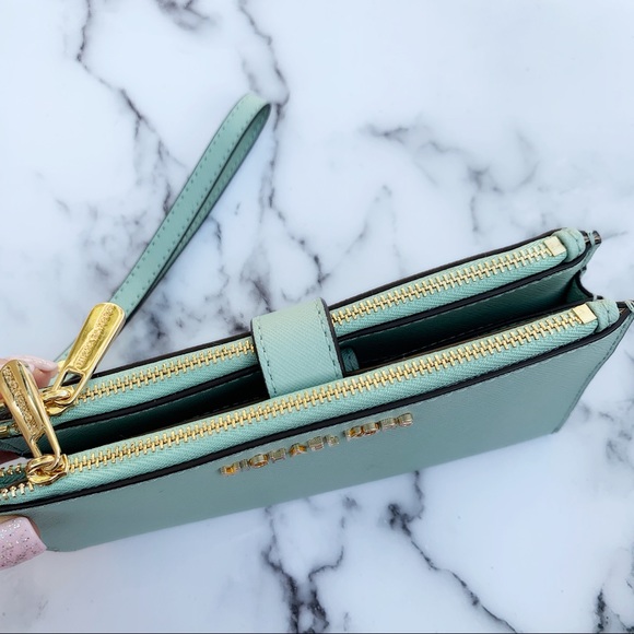 Michael kors large phone wristlet wallet - Picture 6 of 8